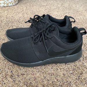 Nike Roshe One Women’s